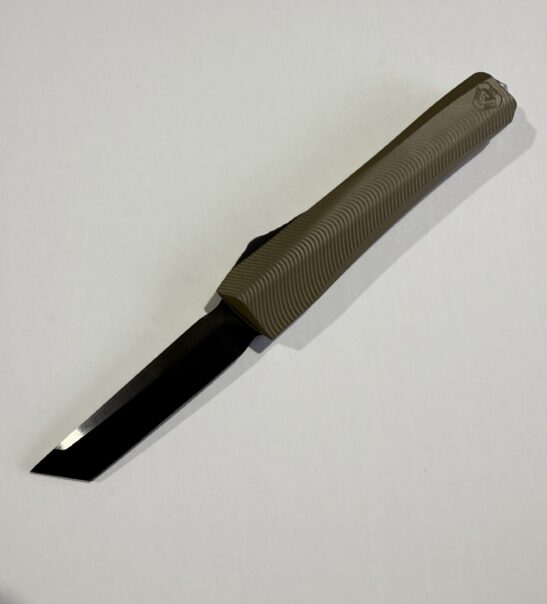 0331 Pulsar FDE/Black Tanto Magnacut