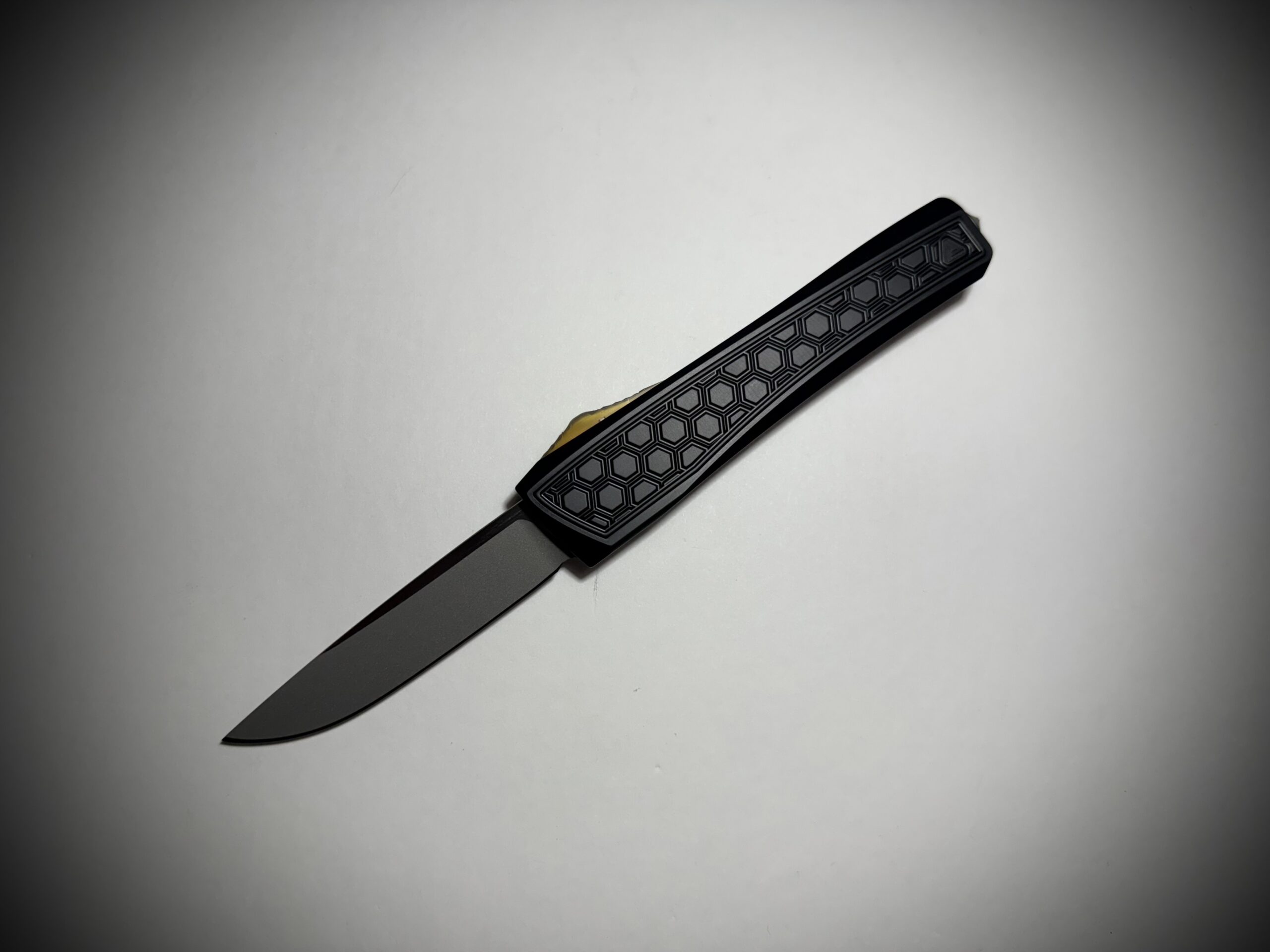0331 Echo Black/Ultem-Stainless HoneyCore SE MagnaCut