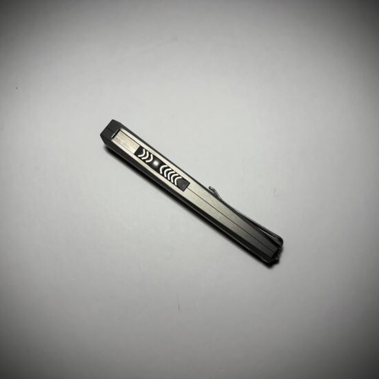 Alternative view of 0331 Pulsar Natural/Stainless DE Magnacut