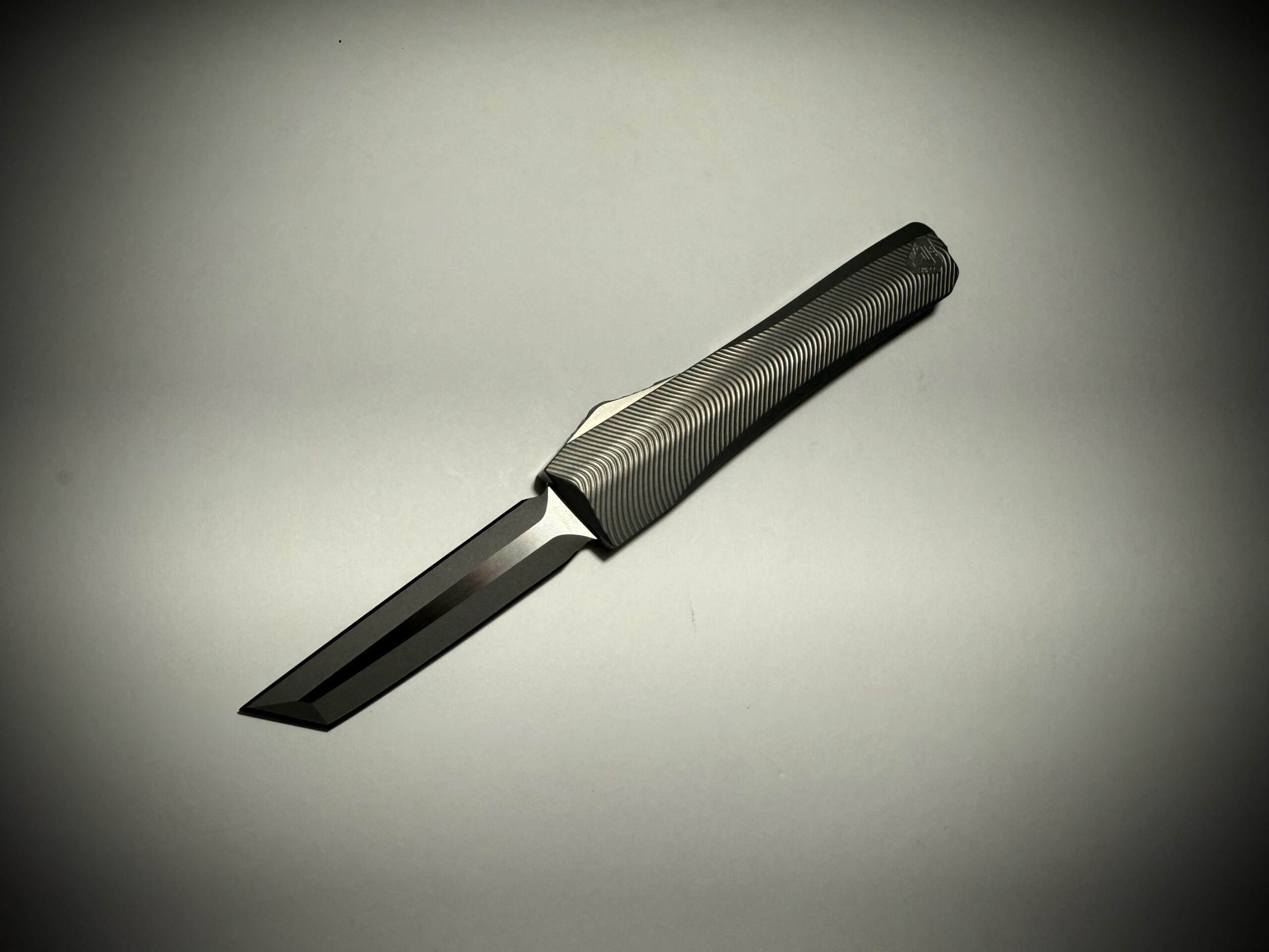 0331 Pulsar Natural/Stainless D/E Tanto Magnacut