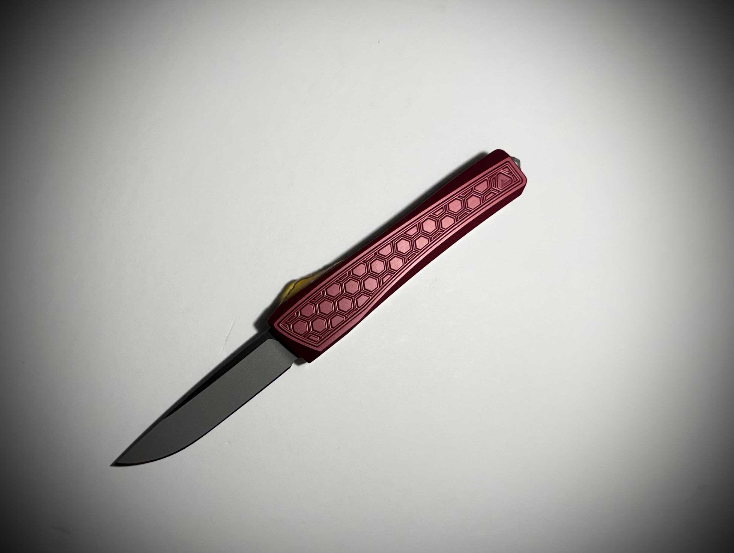 0331 Echo Garnet/Black Split/ ULTEM/Stainless HoneyCore SE MagnaCut