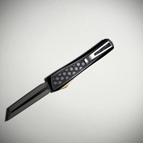 Alternative view of 0331 Echo Garnet/Black Split/ ULTEM/Stainless HoneyCore DE Tanto MagnaCut