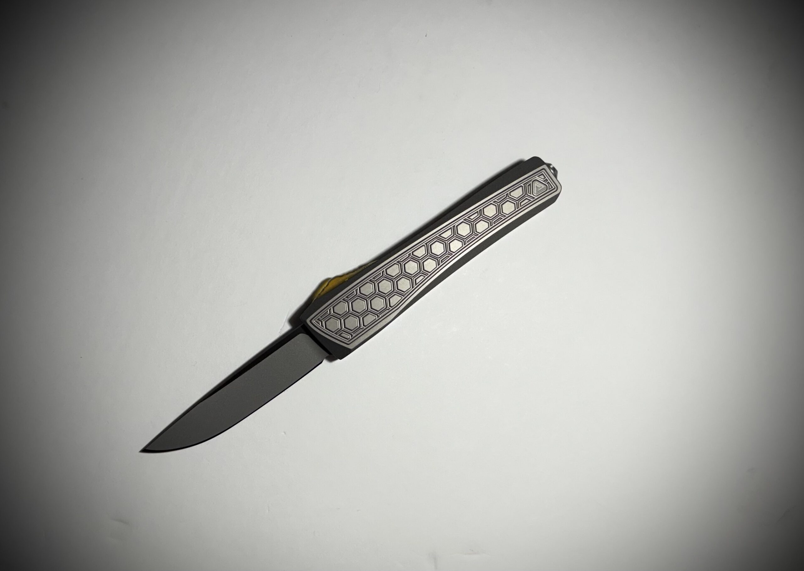 0331 Echo Natural/Black Split/ ULTEM/Stainless HoneyCore SE MagnaCut