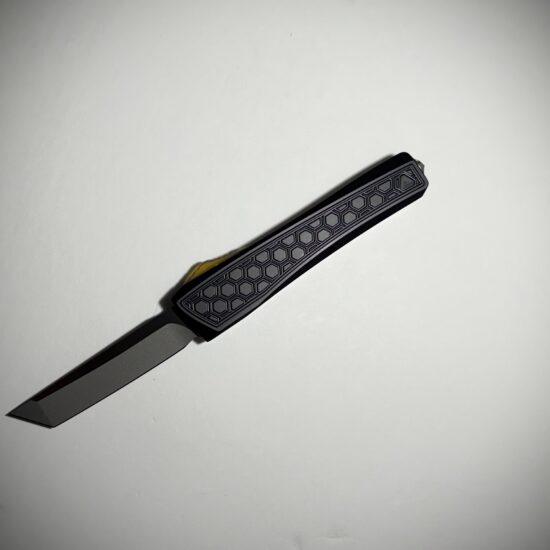 0331 Echo Black/Natural Split/ ULTEM/Stainless HoneyCore Tanto MagnaCut