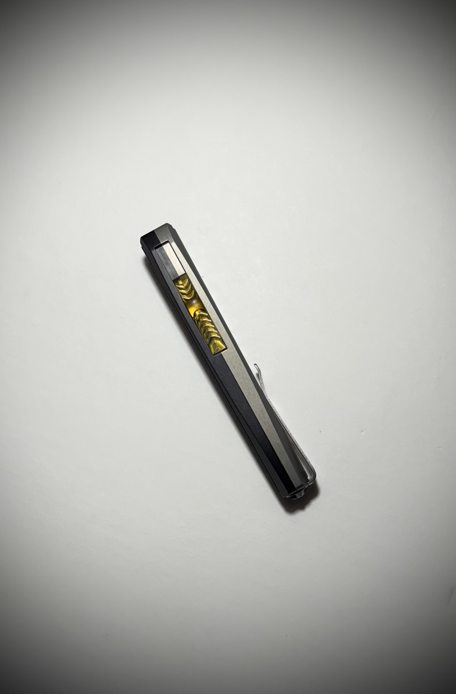 0331 Echo Black/Natural Split/ ULTEM/Stainless HoneyCore Tanto MagnaCut - Image 3