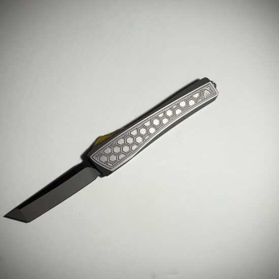 0331 Echo Natural/Black Split/ ULTEM/Stainless HoneyCore Tanto MagnaCut