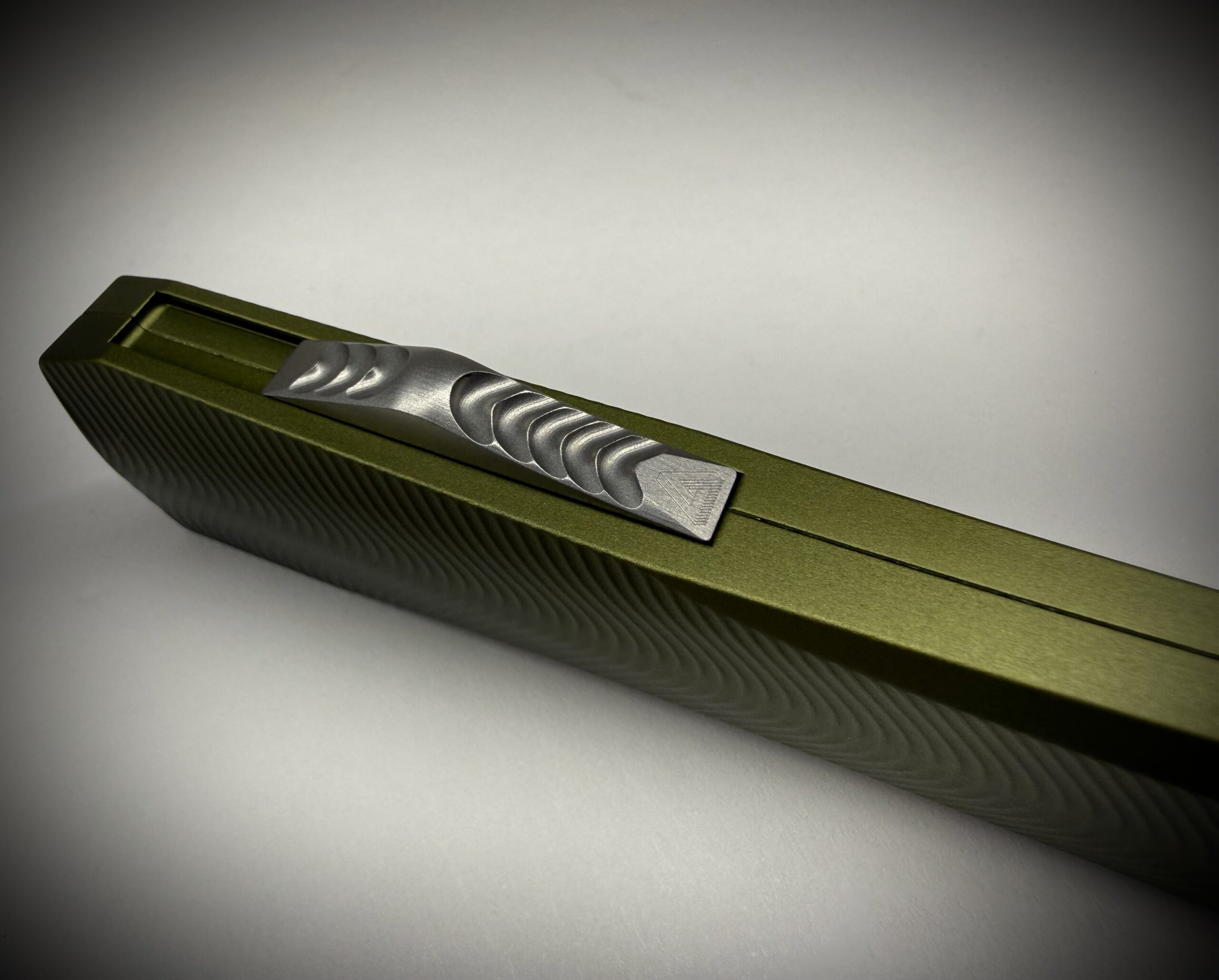 0331 Pulsar OD Green/Stainless S/E Magnacut - Image 2