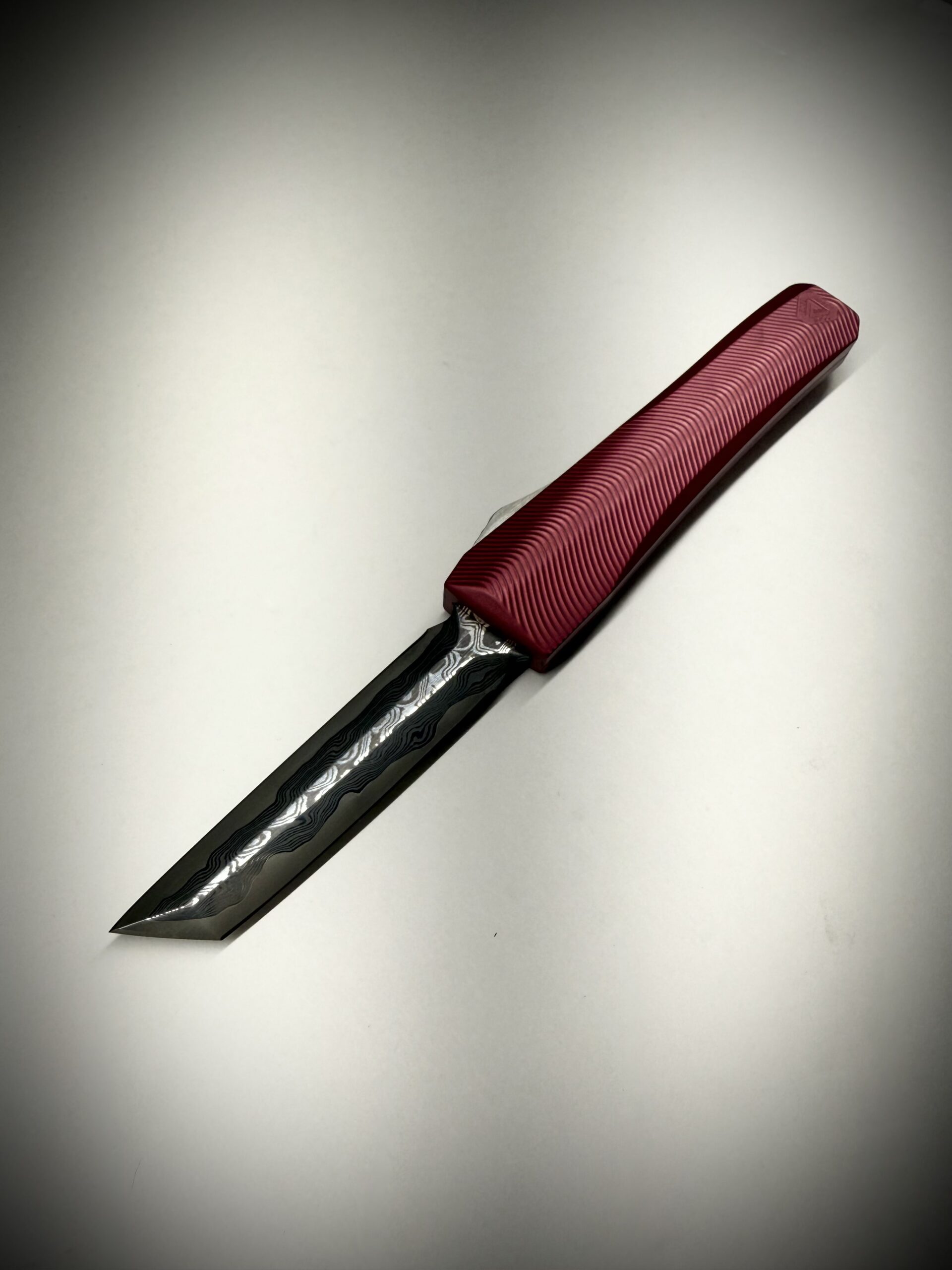 0331 Pulsar Garnet/Stainless Futuron Forge Arrowz Double Edge Tanto - Image 2