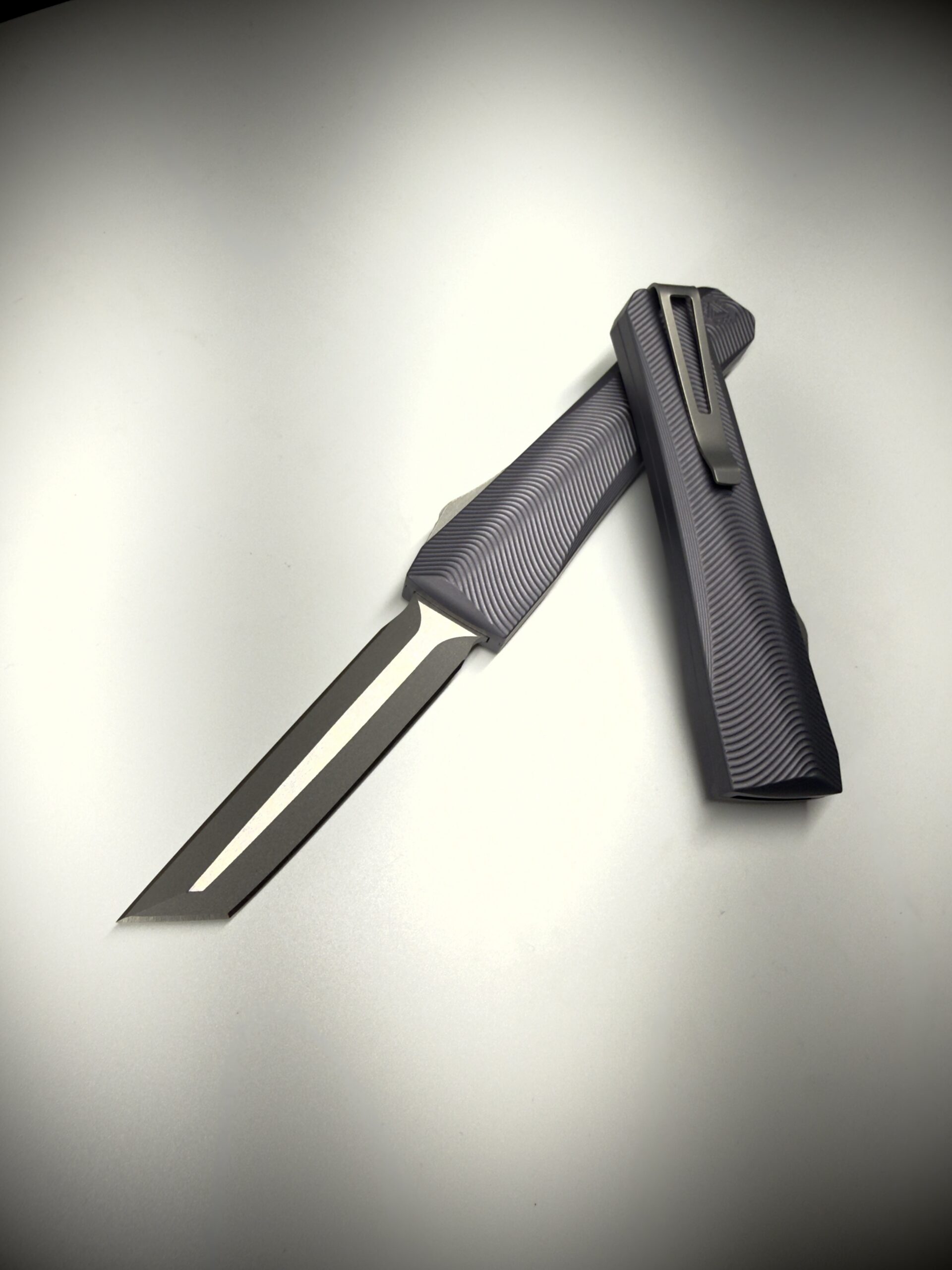 0331 Pulsar Tungsten Gray/Stainless DE/Tanto Magnacut